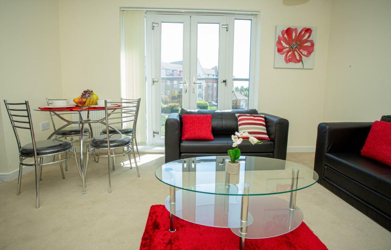 Lake View Apartment Northampton Eksteriør billede